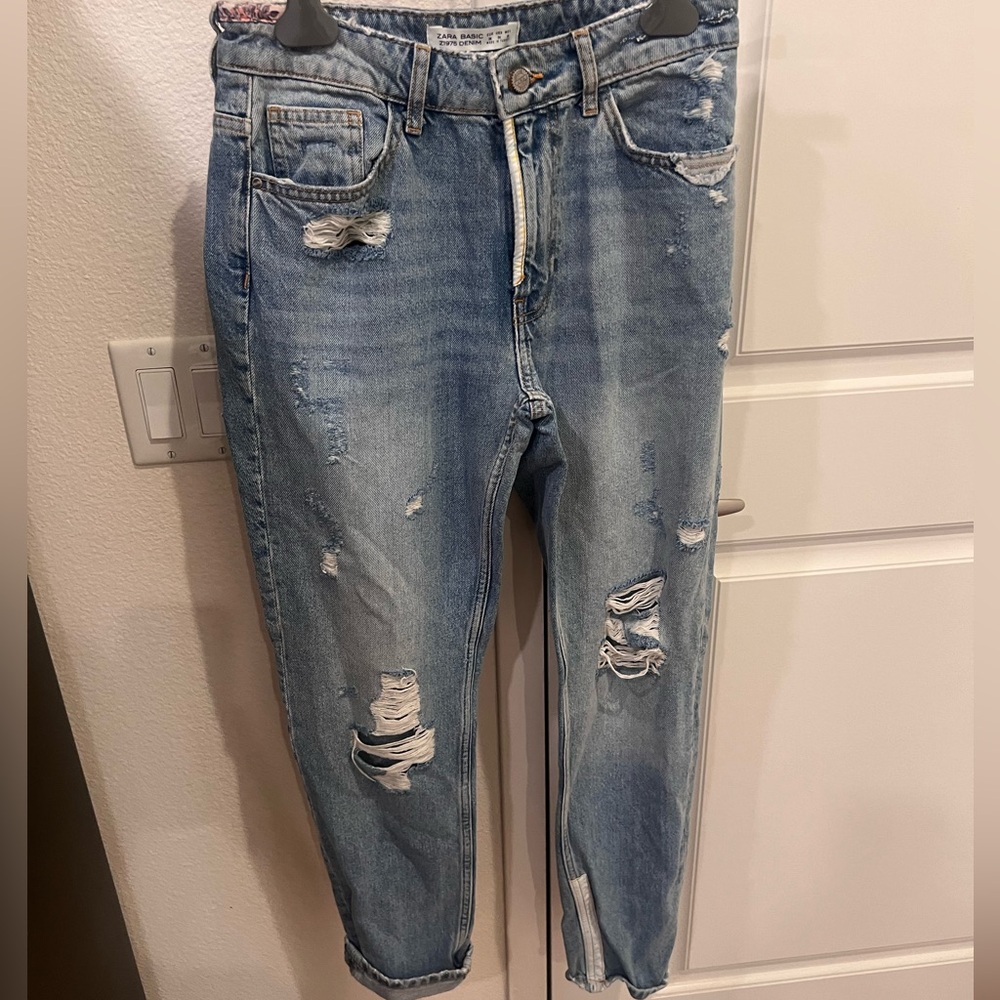 Straight fit jeans with white and yellow lining